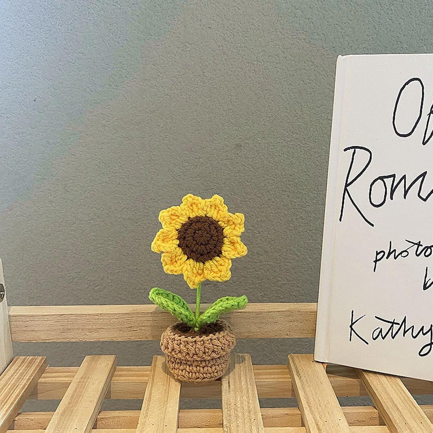 Crochet Flowers, Sunflower Crochet Potted Flowers, Finished Handmade Crochet, Small Artificial Flower Pot Hand Knitted Crochet Gifts, for Home Office Desktop Ornament, Gift for Lover or Family