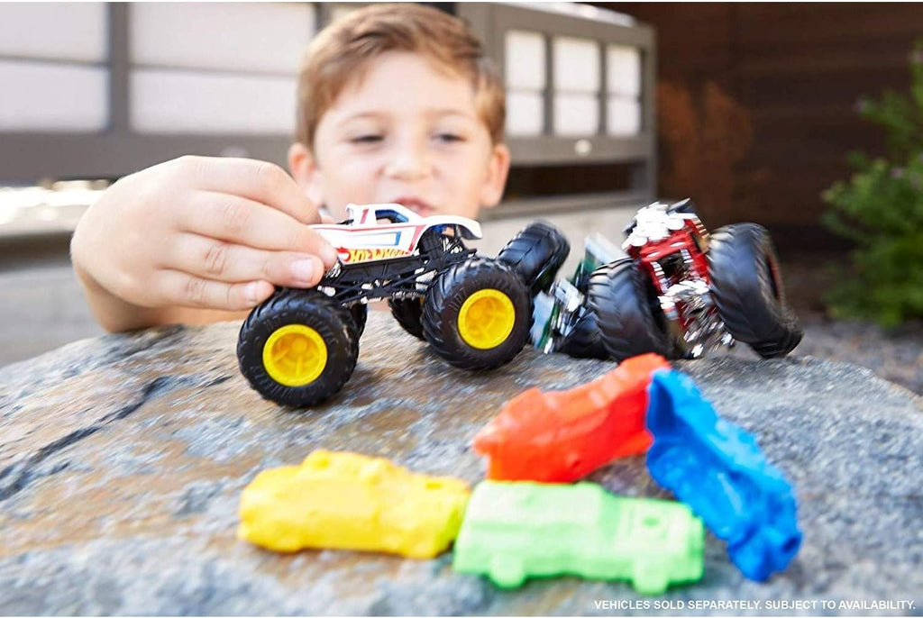 Monster Trucks Set, 1 Toy Truck in 1:64 Scale & 1 Crushable Car, Vehicle Play for Kids & Collectors (Styles May Vary)