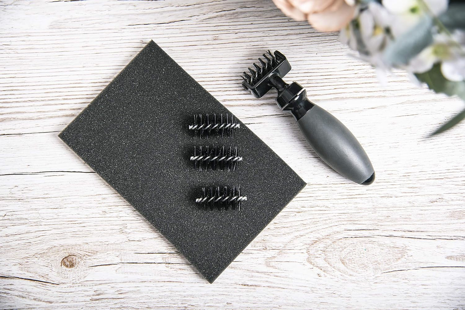 Die Brush and Foam Pad 660513 for Wafer-Thin Dies, Multi-Colour Colour, One Size