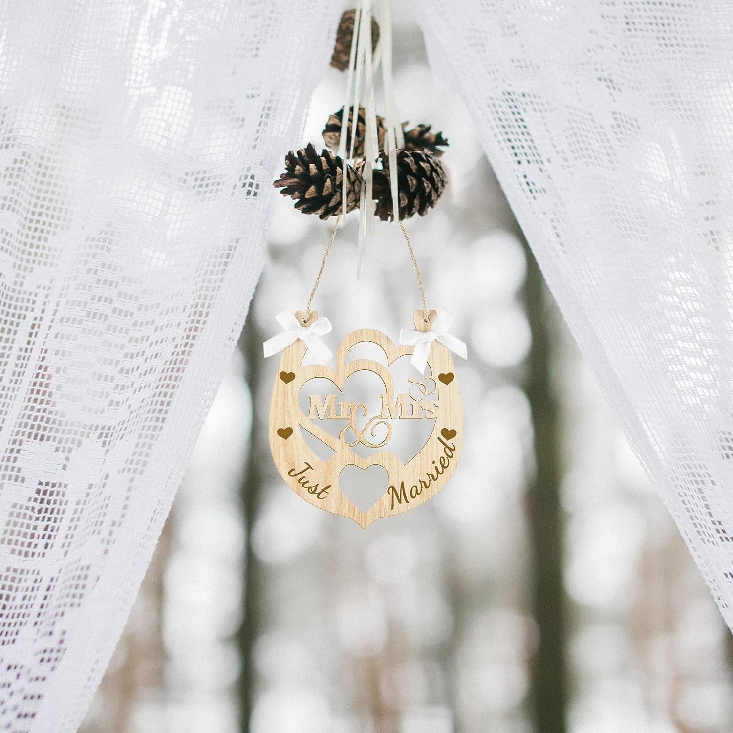 2 Pieces Wedding Horseshoe Craft Acrylic Heart Horseshoe Cutout Art Cutout Decor Wedding Anniversary Favors Hanging Sign for Anniversary Door Wall Decor, 5.3 X 4.7 Inch (Wood)