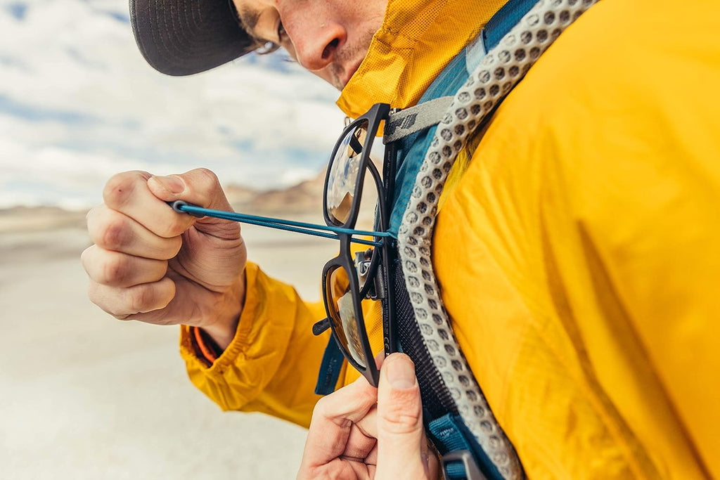 Paragon 58L Unisex Lightweight Backpacking Pack, Breathable Backpanel, Raincover Included, Water Bladder Sleeve (Reservoir Not Included), Small/Medium, Burnt Olive