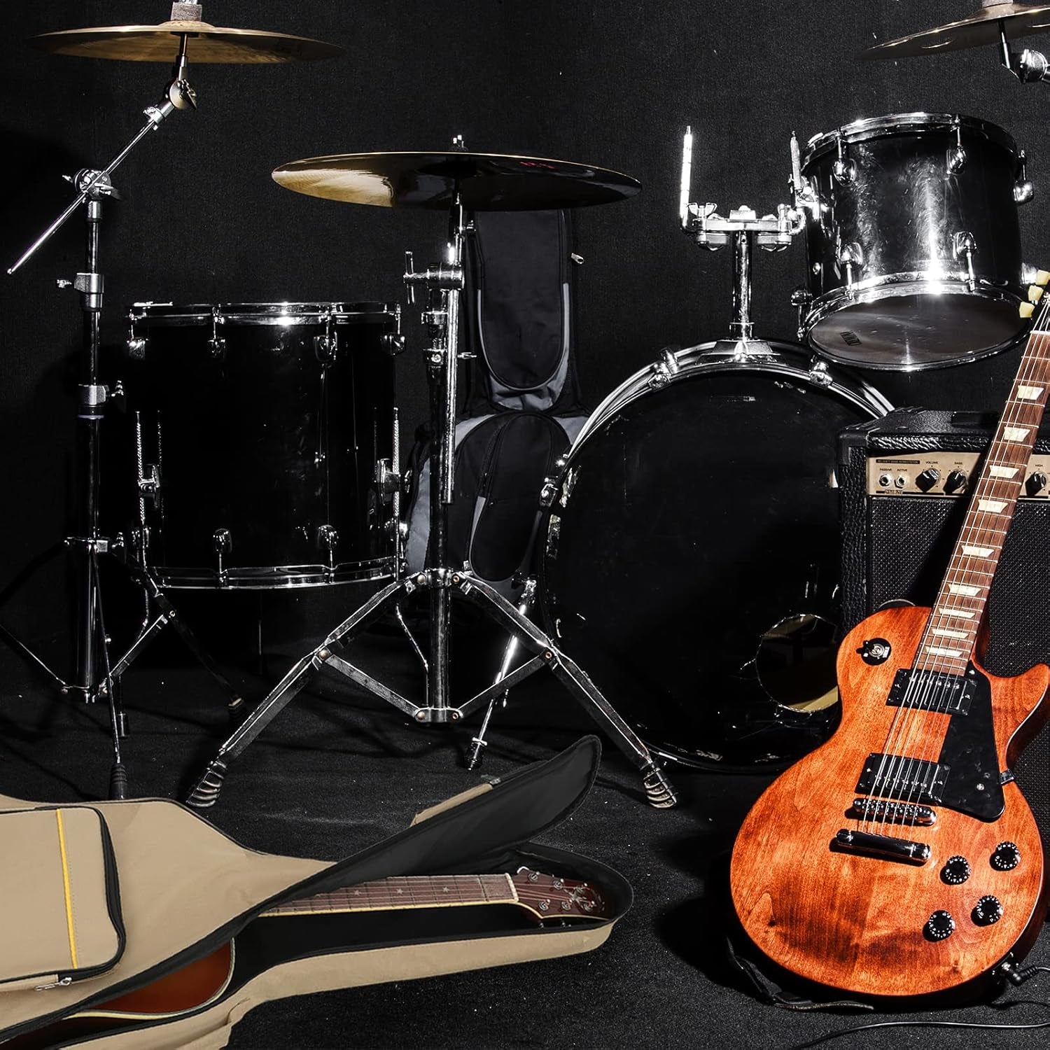 Guitar Bag with Shoulder Straps - Waterproof Padded Case - Bass, Acoustic & Classical Guitar Gig Bag - Perfect for Travelling