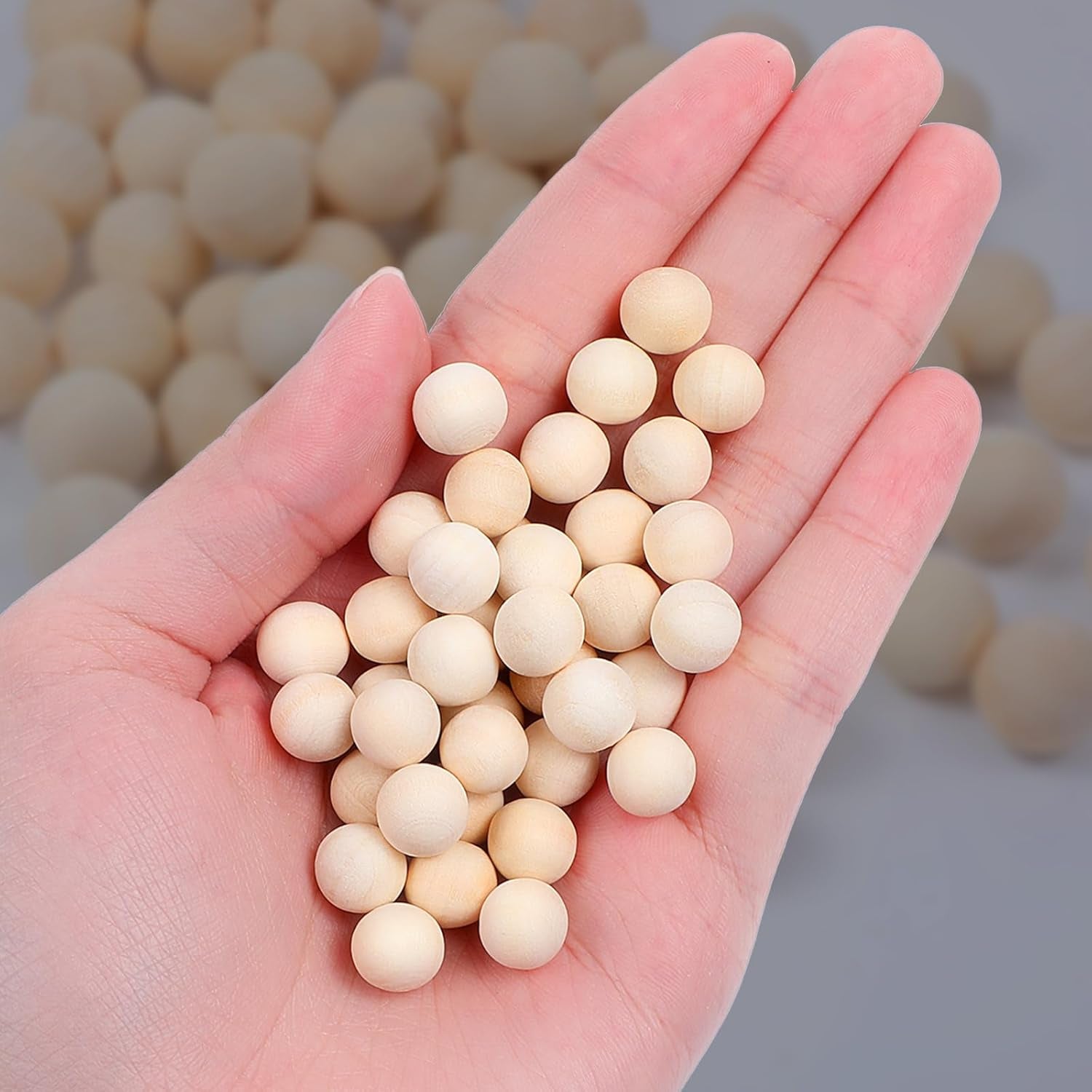 100 PCS round Wooden Balls for Crafts, Unfinished Natural Wood Balls for Crafting for DIY Craft Projects Jewelry Making Arts Design