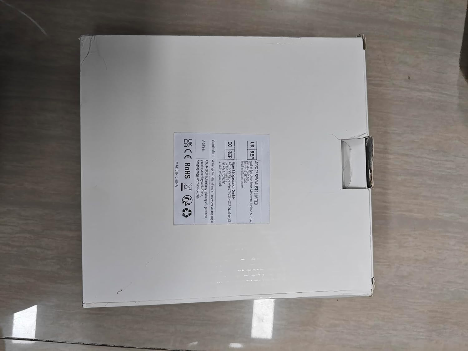 2200W Power Inverter, Power Inverter DC 12V to AC 240V, Car Inverter, with LCD Display, with USB Port, with Car Cigarette Lighter Adapter, Suitable for Cars/Outdoors/Travel/Home