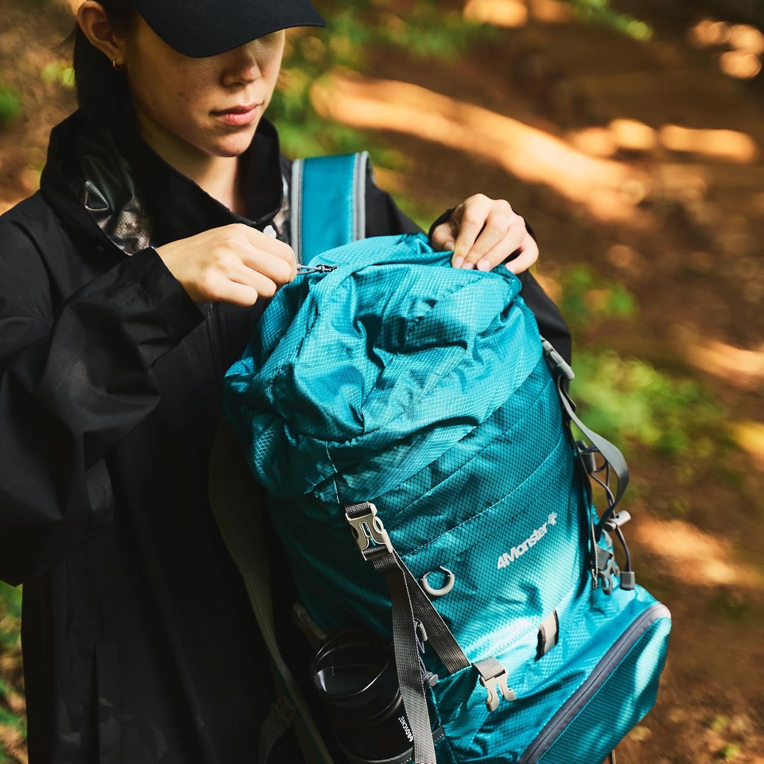 Portable Hiking Backpack,Lightweight Packable Hiking Daypack,Water Resistant Carry on Backpack for Travel Camping Outdoor (32L, Green)